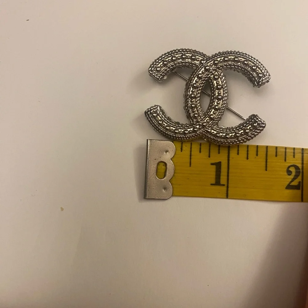 CHANEL Classic Textured Crystal Interlocking CC Logo Brooch Pin
